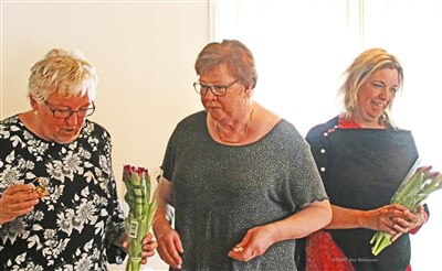 20180418 Berit och Marie Källström avtackas av Margita