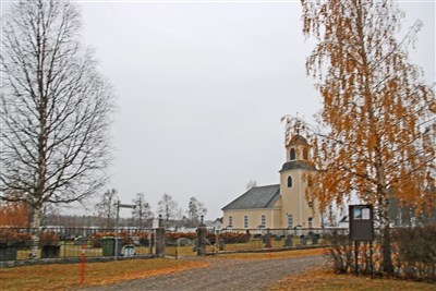 20181023 Bodsjö kyrka i höstskrud