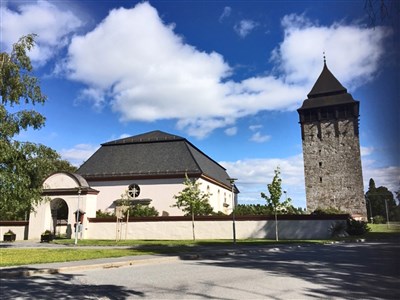 20190627 Brunflo kyrka med Kastalen